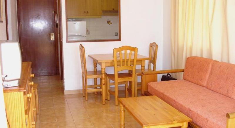 Apartamentos Torre Gerona Benidorm Rom bilde